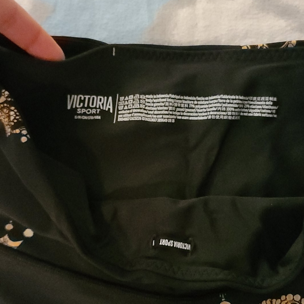 Victoria's Secret leggings - Picture 3 of 5